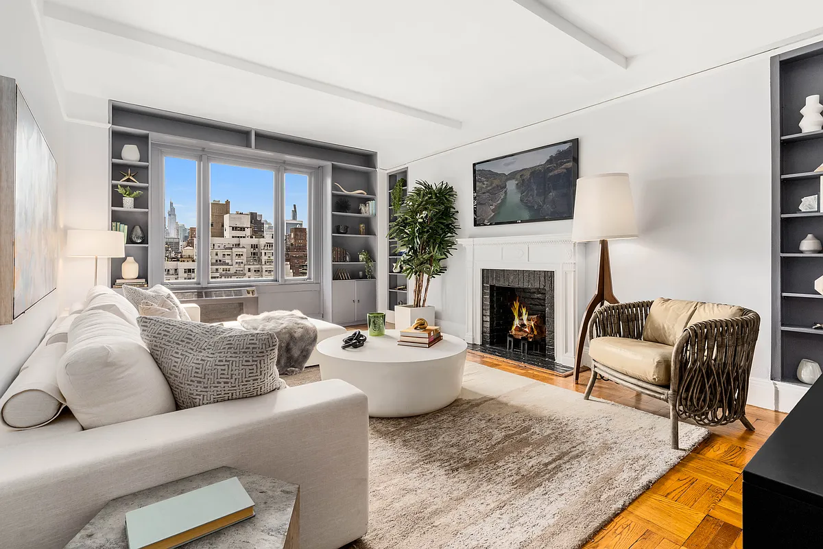 170 East 79th St Unit 13B  