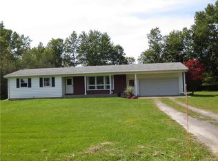 6710 Moyer Rd, Lockport, NY 14094