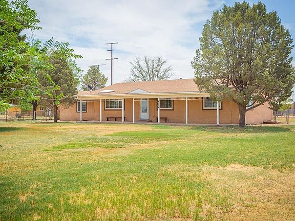 2nd image of 4104 Cactus Ln