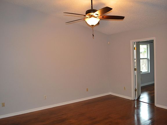 3rd image of 2151 Saint Martins Dr W
