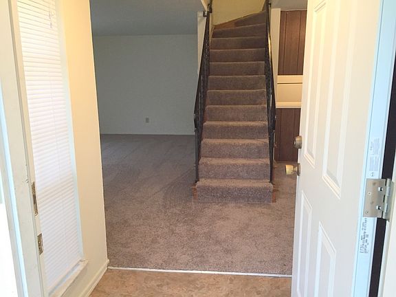 3rd image of 5674 Troy Villa Blvd