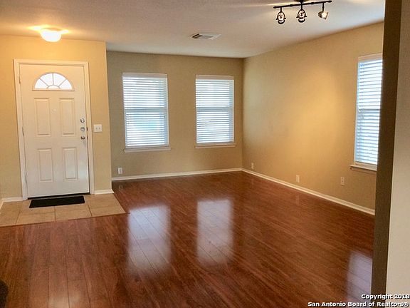 2nd image of 15747 Cotton Tail Ln