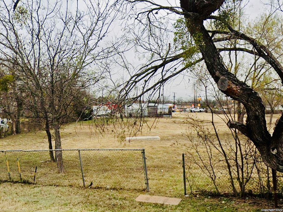 2nd image of 3367 ROLAND RD LOT 136