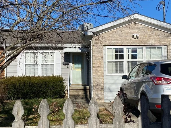 2222 Lincoln Ave, Saint Albans, WV 25177