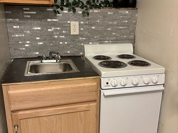 5th image of 2950 NW 166th St