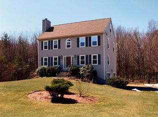 12 Erin Ln, Salem, NH 03079