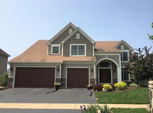 S598 Grengs Ln, Geneva, IL 60134