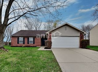 525 Woodfield Cir, Avon, IN