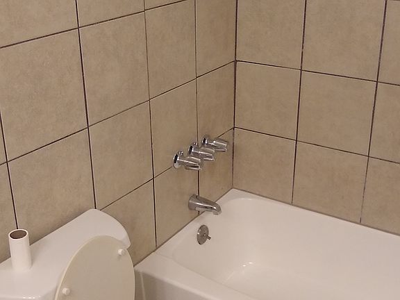 4th image of 2503 Caminito Avellano