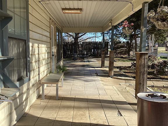 2nd image of 313 SW 6th St