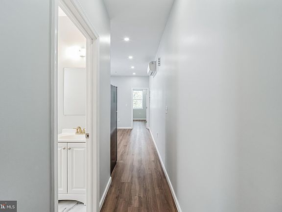 2nd image of 1211 W Cambria St #2R