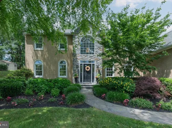 239 Heather Ridge Cir, West Chester, PA 19382