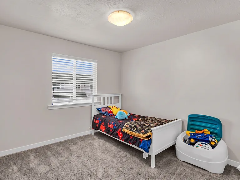 839 S 1760 E — Photo 15