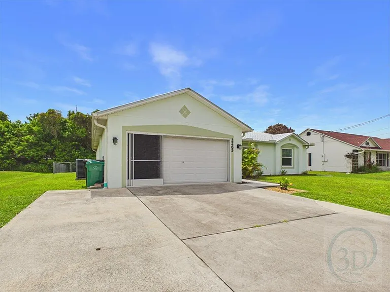 2265 SW Grosspoint St — Photo 24