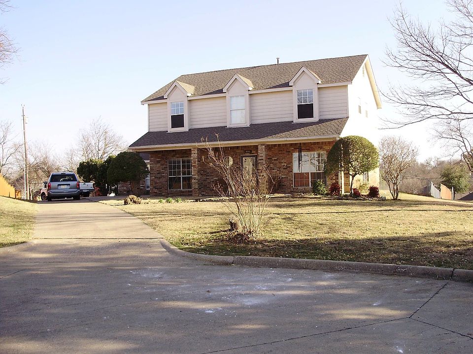 1st image of 408 McKinzie Pl
