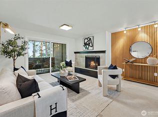 13605 NE 8th St APT 203, Bellevue, WA 98005