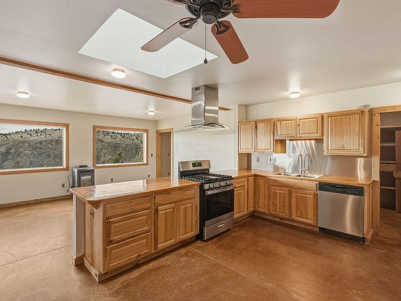 4th image of 12550 NW Steelhead Falls Dr