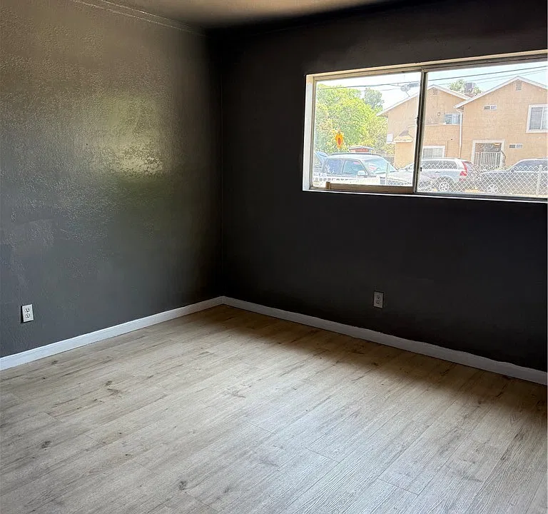 1030 W Latham Ave