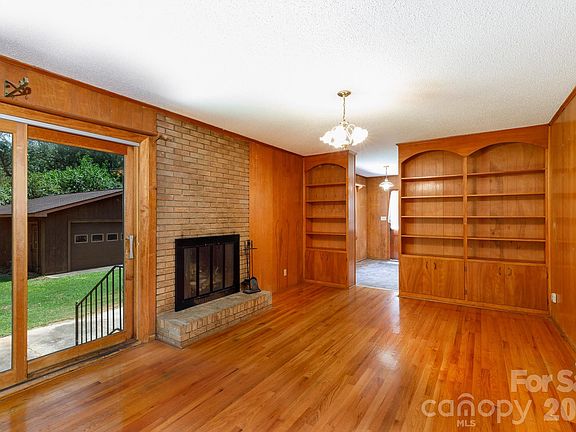 5th image of 260 Plantation Rd