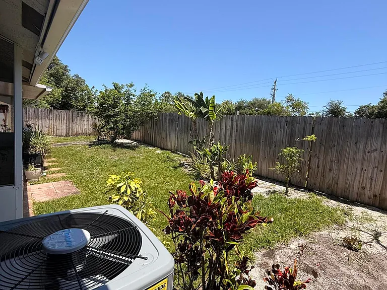 5584 Priscilla Ln — Photo 29