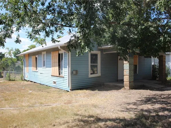 901 W 5th St, Taylor, TX 76574