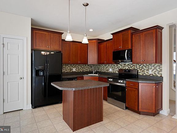 2nd image of 60 Lukens Mill Dr