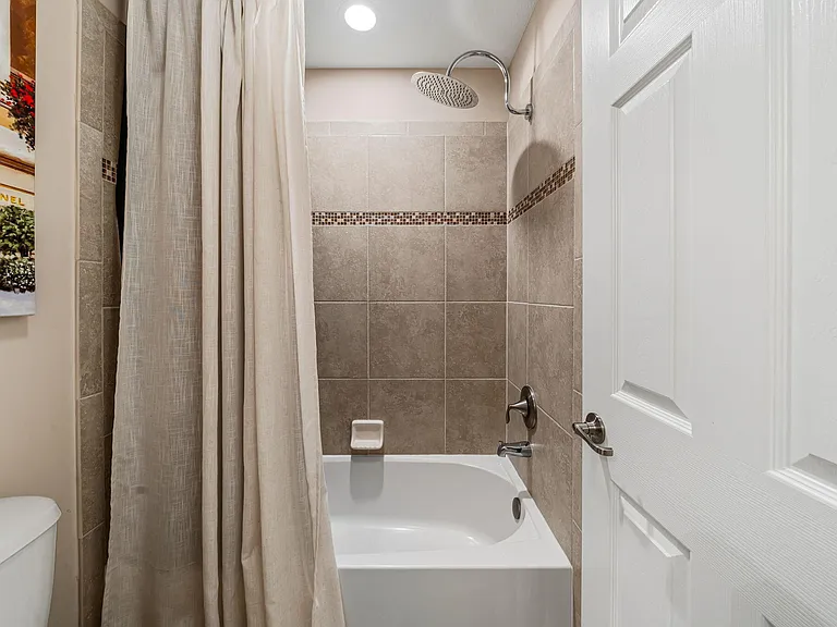 10652 Ivanhoe Ln — Photo 42