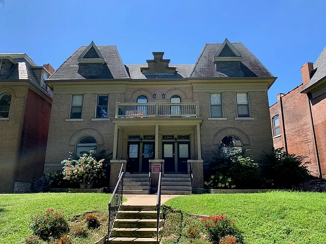 4390 McPherson Ave — Photo 32