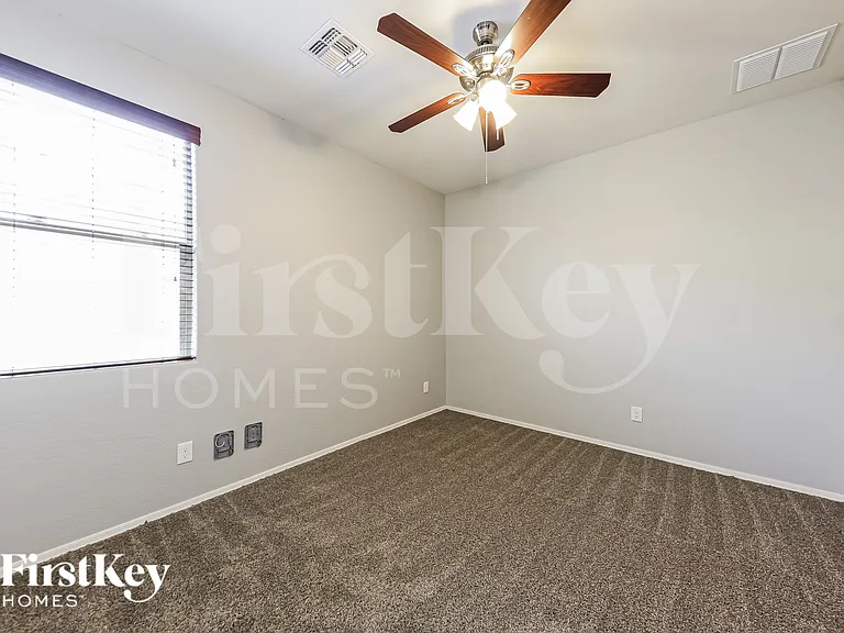 18068 W Tina Ln — Photo 14