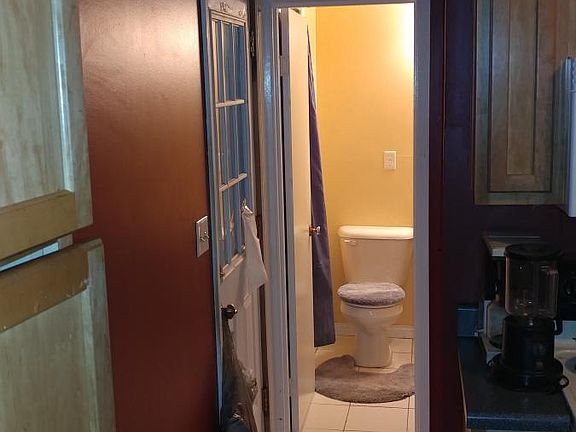 Hall to Powder Room