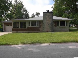 2400 Crystal Ave, Quincy, IL 62301