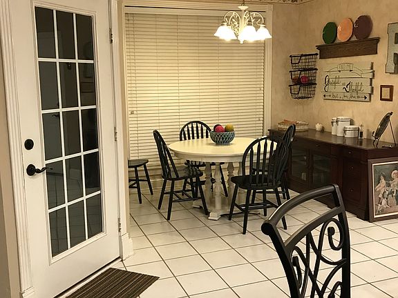 Breakfast Nook