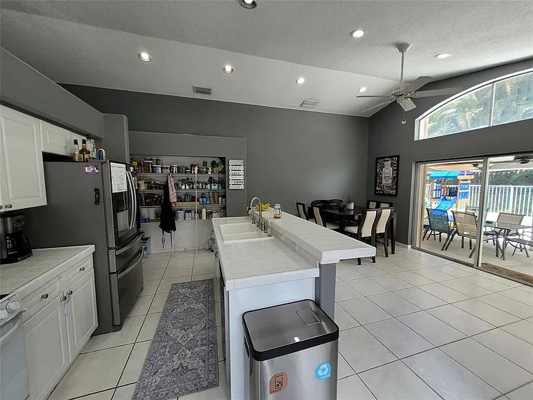 6416 Barton Creek Cir — Photo 2