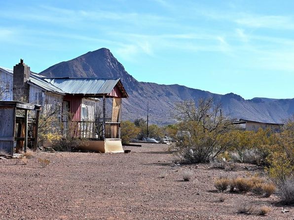 951 Little Yisrael Ln #B, Terlingua, TX 79852