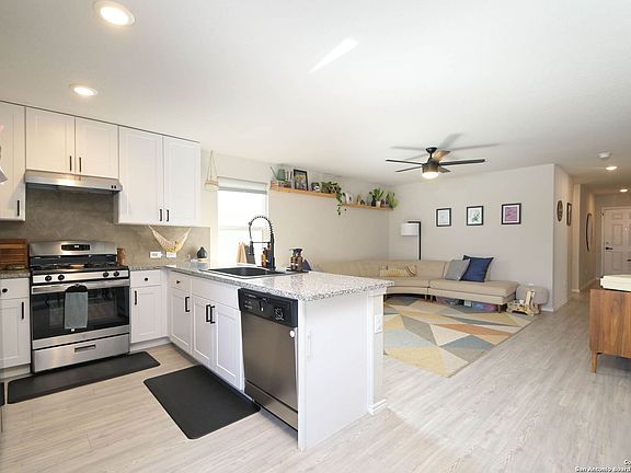 4th image of 13108 Thyme Way