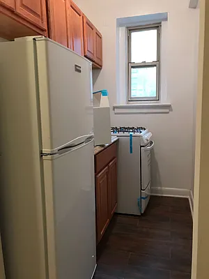 Rented by Kew Forest Realty Inc | media 9