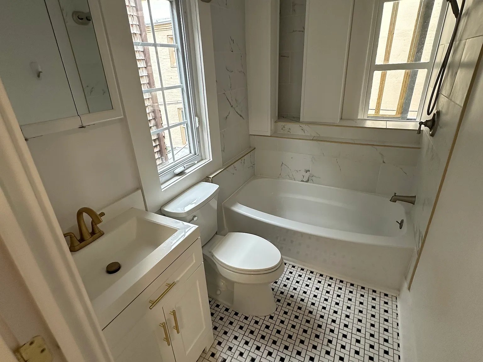 1 bed, 525 sqft, $2,300 — Photo 3