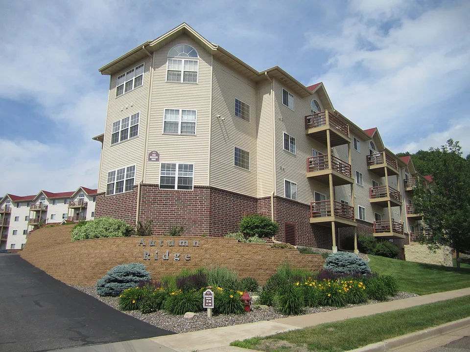 Autumn Ridge Apartment