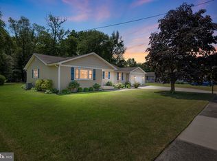 148 Delaware Dr, Pennsville, NJ 08070