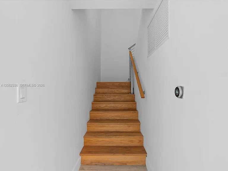 92 SW 3rd St #704 — Photo 27