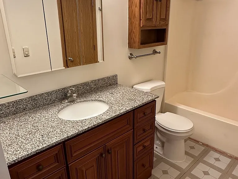551 Leah Ln #3B — Photo 10