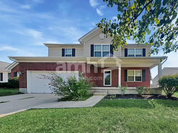 1745 Hunters Ridge Dr, Troy, OH 45373