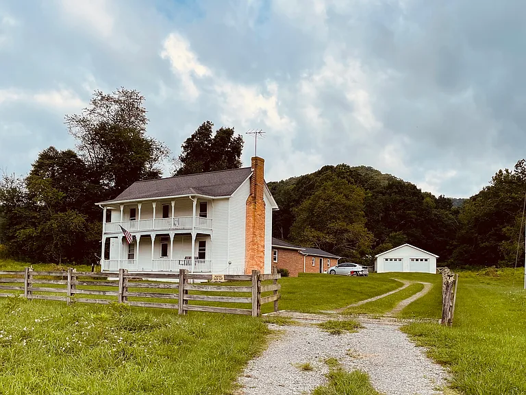 525 Flowing Springs Rd — Photo 1