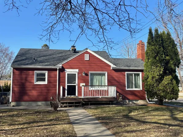 895 Hoyt Ave W, Saint Paul, MN 55117