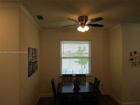 5th image of 1421 Country Club Blvd