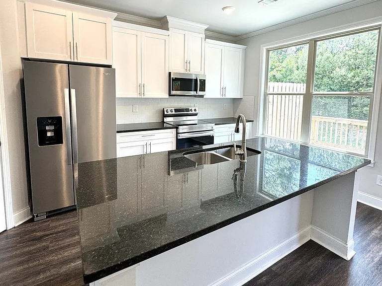 588 Amarante Cir — Photo 8