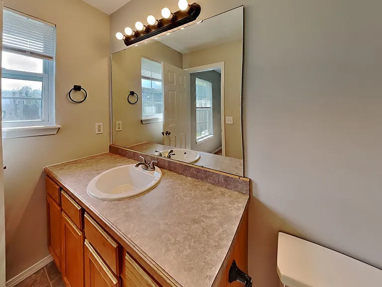 720 N Elder Ave — Photo 11