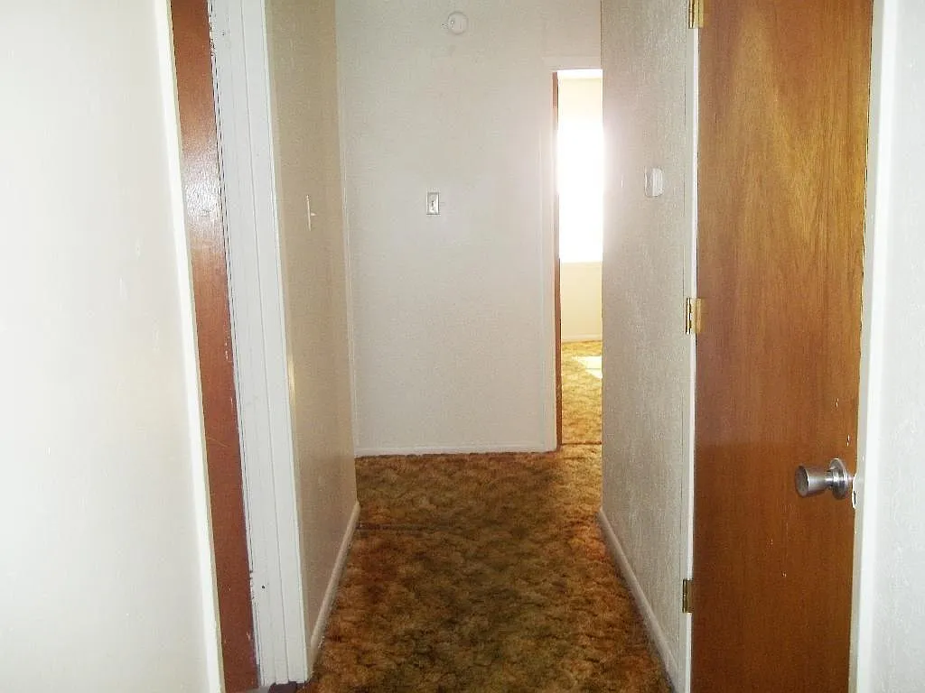 3 bed, 1124 sqft, $915 — Photo 3