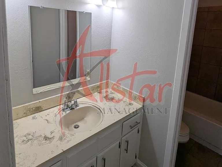 2920 Valleybrook Rd — Photo 8