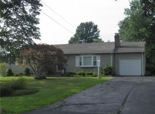 81 Fox Hill Rd, Wethersfield, CT 06109